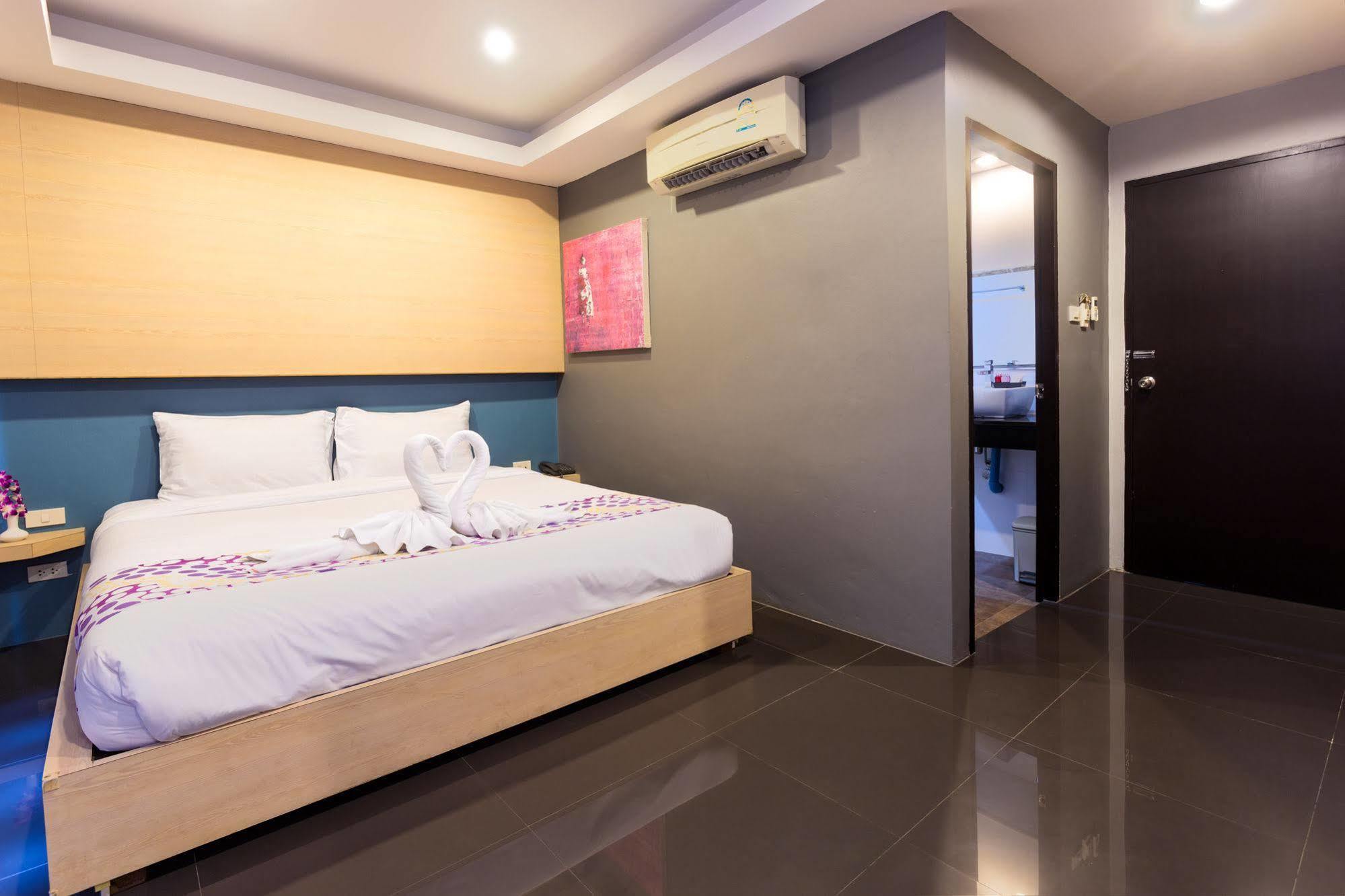 Memory Patong - Sha Certified Hotel Ngoại thất bức ảnh