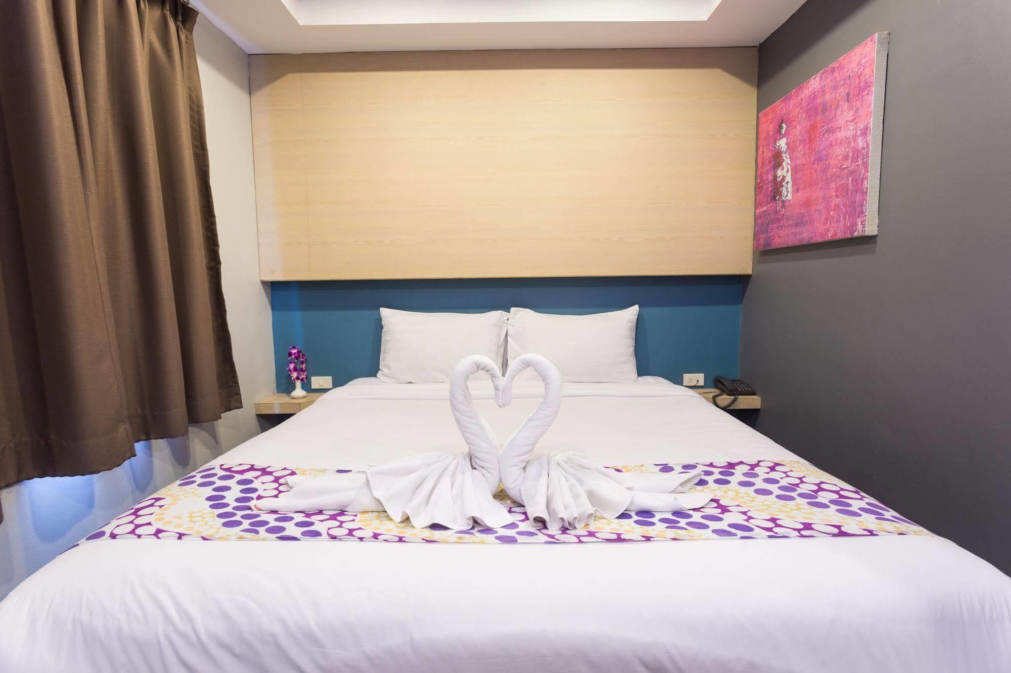 Memory Patong - Sha Certified Hotel Ngoại thất bức ảnh
